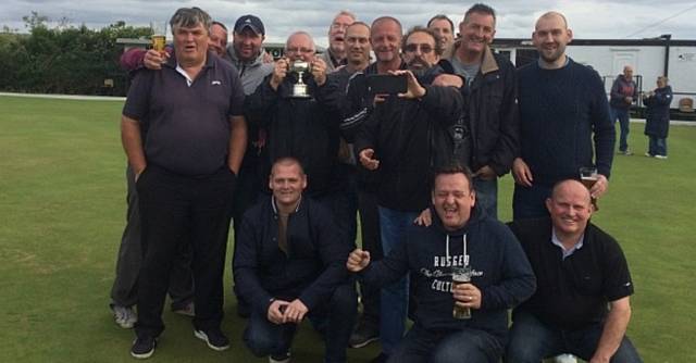 Ashton CC bowls team Swallow Cup winners