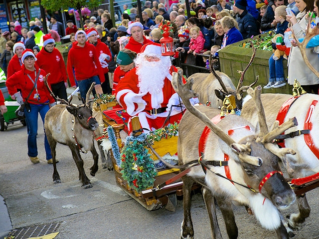 visit santa oldham