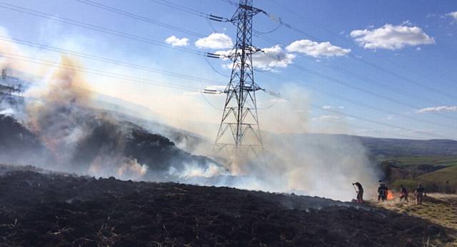 Crompton Moor fire May 2017 GMFire