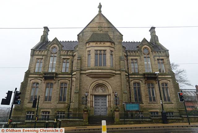 Oldham Art Gallery and Oldham Library, old building on Union Street