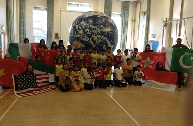 Rocket World went to Alexandra Park to help Year 5 pupils as part of their celebrating differance PSHE topic Rocket World went to Alexandra Park to help Year 5 pupils as part of their celebrating differance PSHE topic