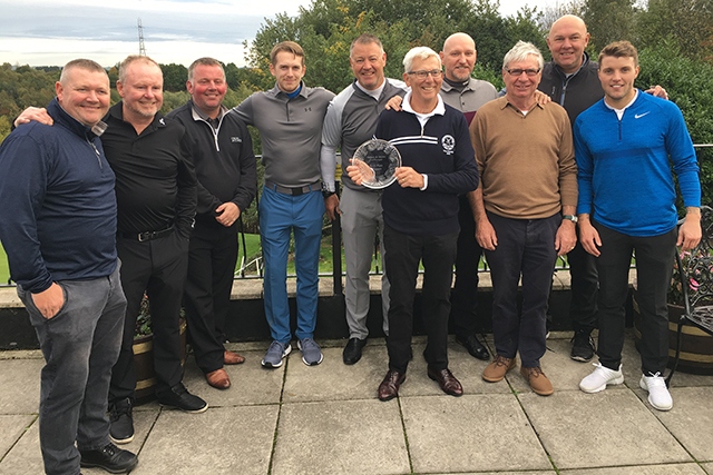 Crompton and Royton 'B' team beat Oldham 'B' 3-2 in the 'B' KO Cup final Crompton and Royton 'B' team beat Oldham 'B' 3-2 in the 'B' KO Cup final