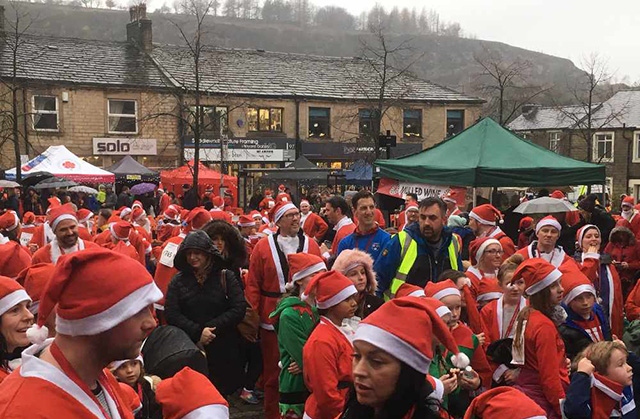 More runners at the Santa Dash in Uppermill!