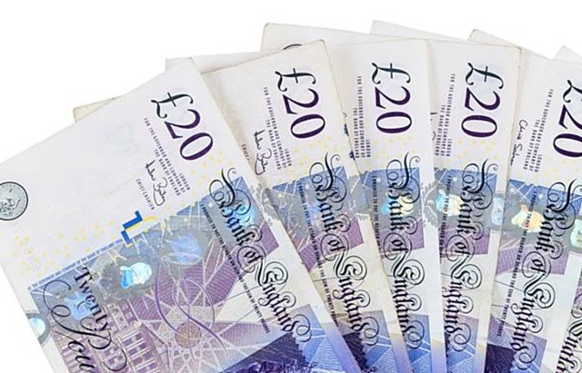 Oldham workers are paid above the regional average, according to a new salary survey.