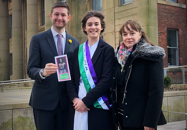 Jim McMahon MP marked International Women's Day by inviting sculptor Denise Dutton (right) to Oldham 