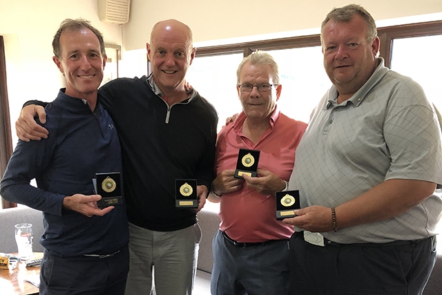 The winning golf team from Wilds of Oldham