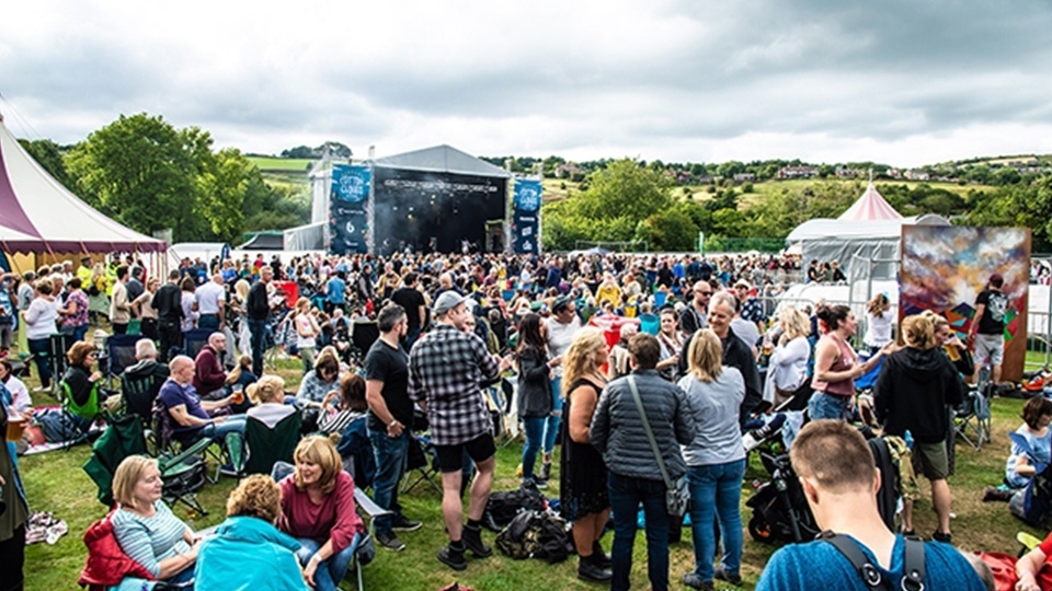 Music fans at Cotton Clouds Festival