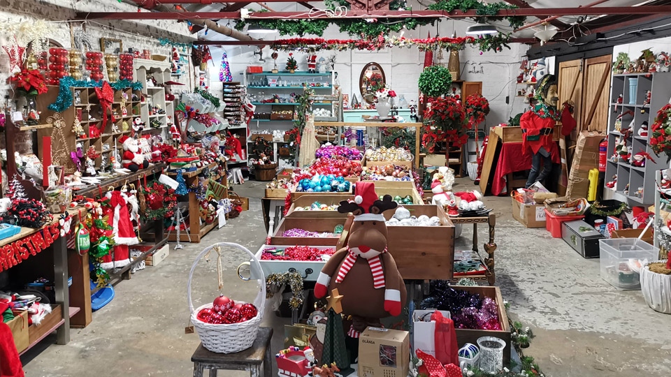 Christmas display at the Emmaus Vintage Christmas Market
