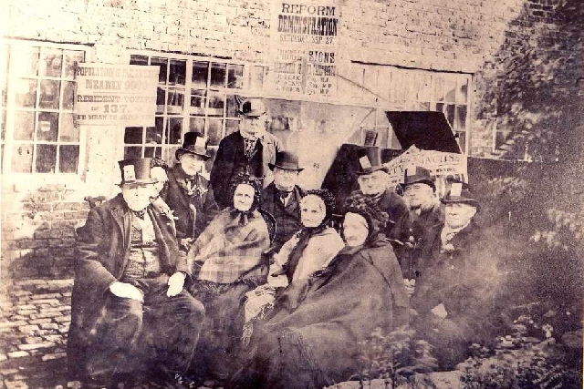 Peterloo Veterans who assembled at Failsworth in 1884 © Gallery Oldham Peterloo Veterans who assembled at Failsworth in 1884 © Gallery Oldham