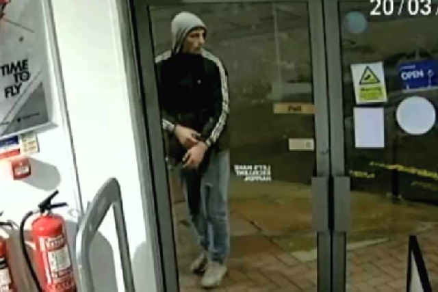 Six fires were started in total, Police now want to talk to this man in connection with it