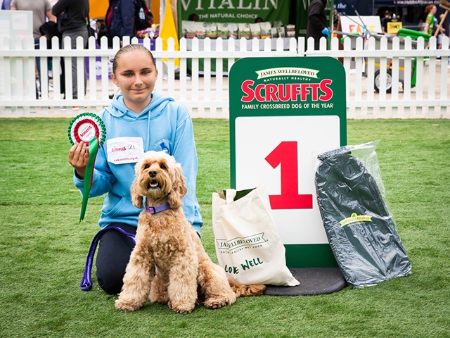 Mika and Alisha D'Adamo - winner of Good Citizen Award 