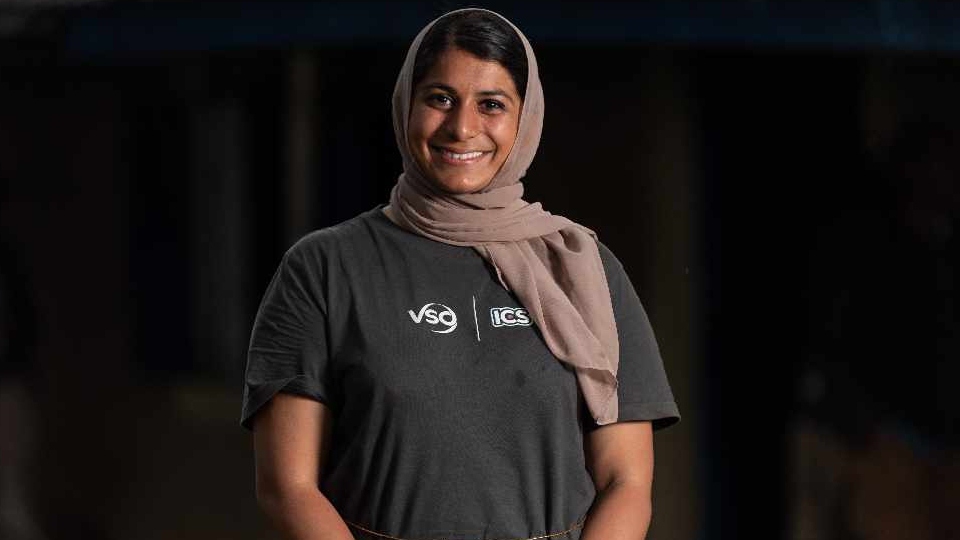 Oldham volunteer Raabia Hussain is pictured during her placement in Kenya. Images courtesy of VSO/Paul Wambugu