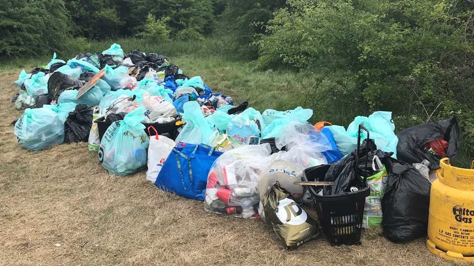 A clean-up operation image from yesterday at Daisy Nook