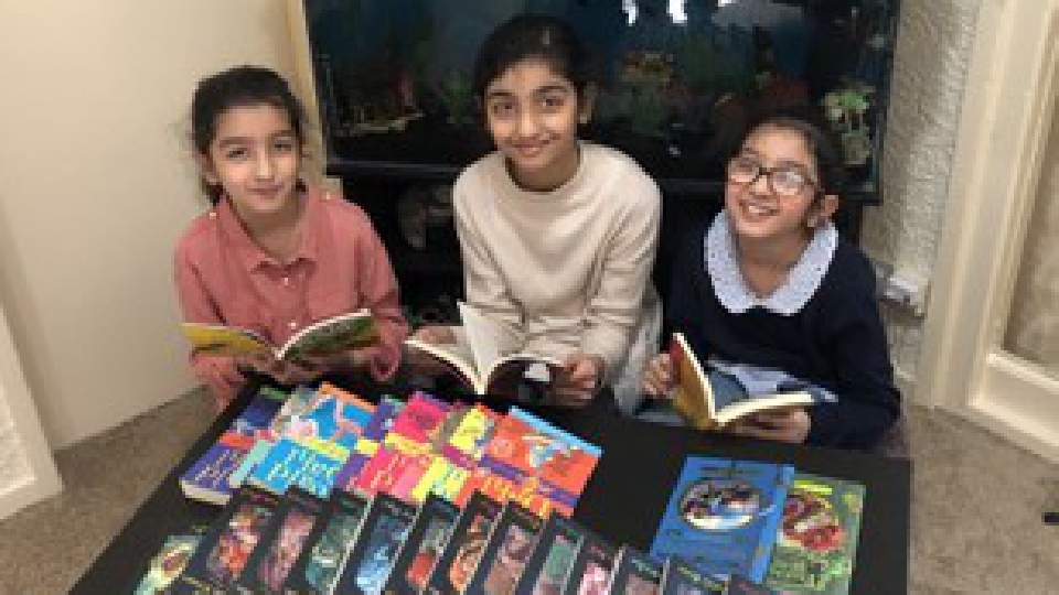 Pictured are fund-raisers Iqra, Zara and Maria Jawaid, from Oasis Academy Clarksfield Pictured are fund-raisers Iqra, Zara and Maria Jawaid, from Oasis Academy Clarksfield