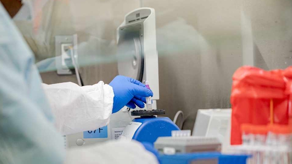 With good availability of testing across Oldham, you can book a test at: www.gov.uk/get-coronavirus-test or by dialling 119 With good availability of testing across Oldham, you can book a test at: www.gov.uk/get-coronavirus-test or by dialling 119