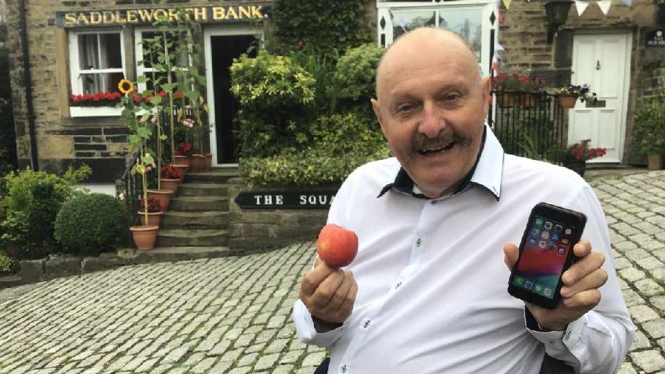 World champion whistler Dave Morris has linked up with tech giants Apple World champion whistler Dave Morris has linked up with tech giants Apple