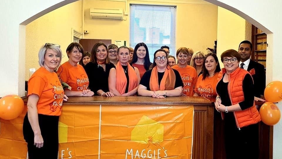 Wear orange and raise money for people with cancer - it couldn’t be simpler! Wear orange and raise money for people with cancer - it couldn’t be simpler!