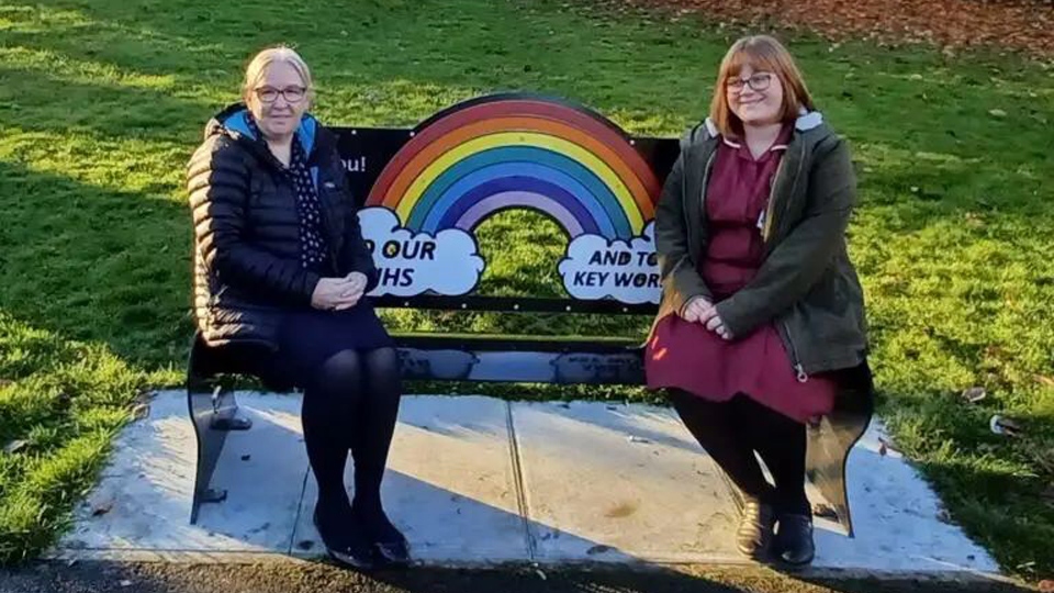 Ward Sister Rachel Diskin (right) and Ward Clerk Alyson Hopkinson (left) – the first people to ‘officially’ sit on the new bench Ward Sister Rachel Diskin (right) and Ward Clerk Alyson Hopkinson (left) – the first people to ‘officially’ sit on the new bench