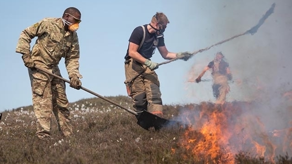 Soldiers tackling the fires on Saddleworth Moor in 2018. The fire service wants to avoid anything remotely similar occurring this Easter weekend. Picture courtesy of @BritishArmy on Twitter