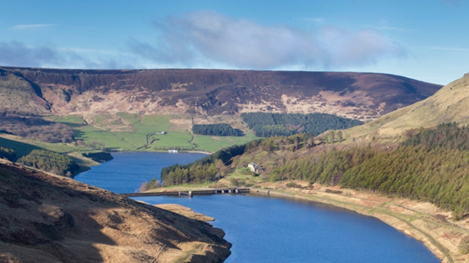 The popular Dovestone Reservoir beauty spot