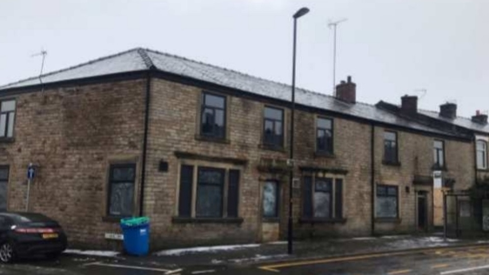 The former Weavers Answer pub in Shaw