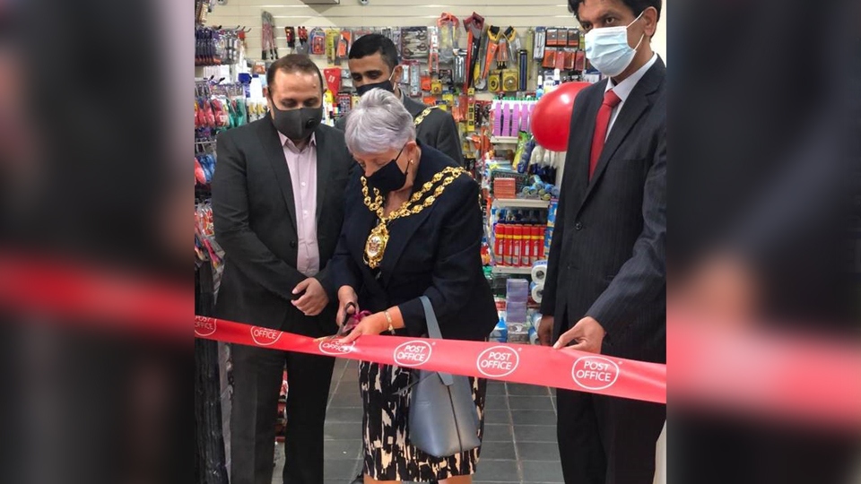 The Mayor of Oldham, Cllr Jenny Harrison and consort Cllr Shaid Mushtaq performed the official opening with new Postmaster is Mohammed Rushnaiwala. The Mayor of Oldham, Cllr Jenny Harrison and consort Cllr Shaid Mushtaq performed the official opening with new Postmaster is Mohammed Rushnaiwala.