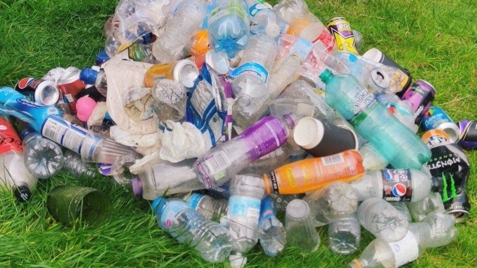 Typical litter left at Dovestones after people have had a day out. 