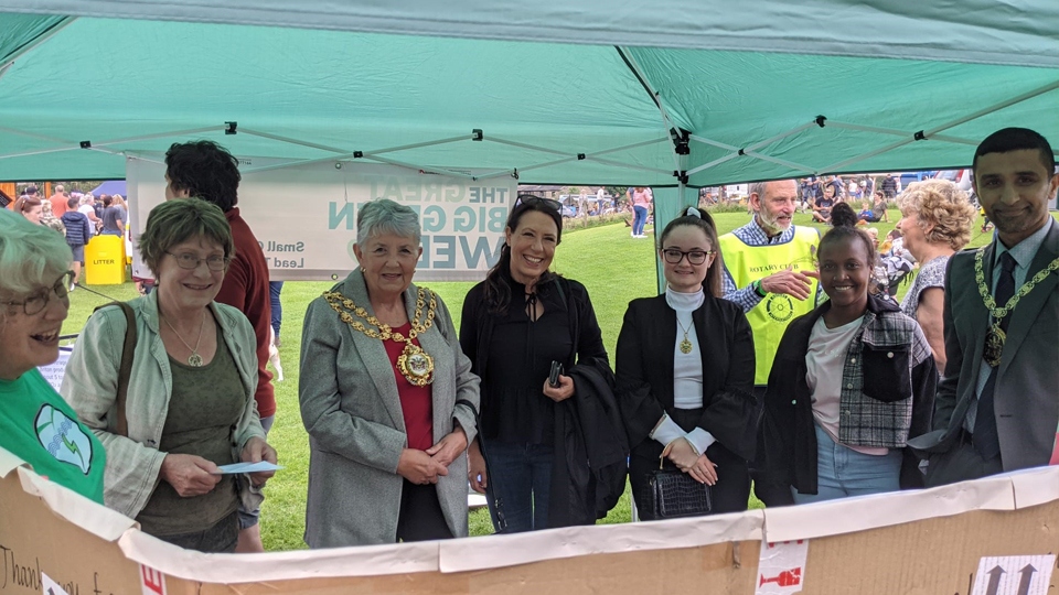 Cllr Jennifer Harrison, Debbie Abrahams MP, Kathryn Philips Saddleworth Parish Councillor, Youth Mayor Tia Henderson and Cllr Shaid Mushtaq Cllr Jennifer Harrison, Debbie Abrahams MP, Kathryn Philips Saddleworth Parish Councillor, Youth Mayor Tia Henderson and Cllr Shaid Mushtaq