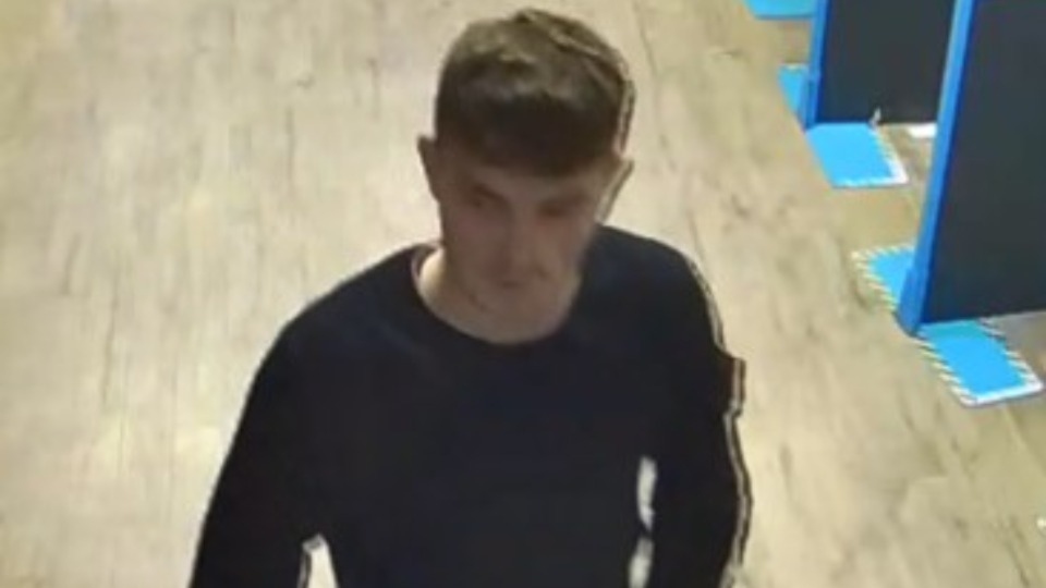 One of the men involved in the fight smashed his pint glass in the face of one of the men who intervened One of the men involved in the fight smashed his pint glass in the face of one of the men who intervened
