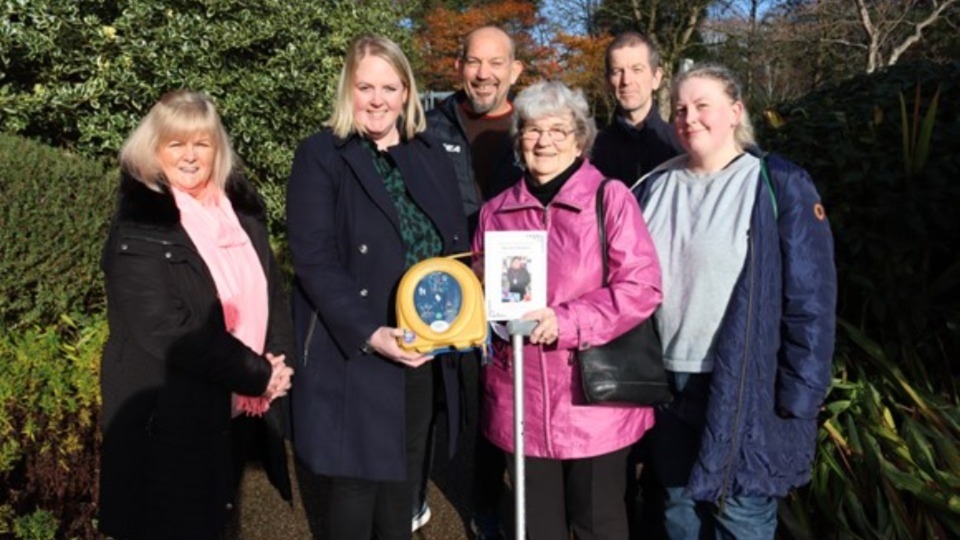 Pictured are (left to right): Viv Hardaker (‘Life for a Life’ Memorial Forests), Cllr Amanda Chadderton, Howard Chambers (Steven’s brother), Jean Chambers (Steven’s mother), Carl Chambers (Steven’s brother) and Hannah Chambers (Steve’s daughter)