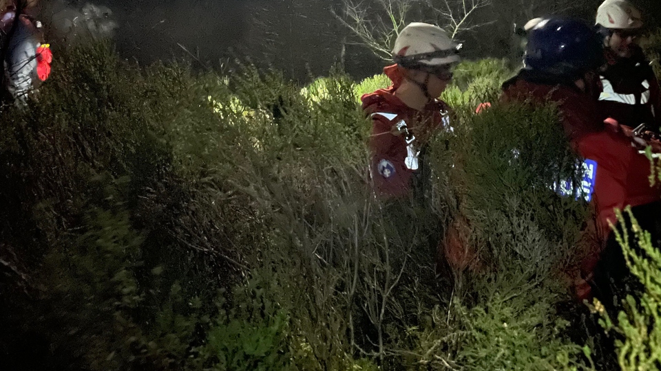 Oldham Mountain Rescue Team in action 