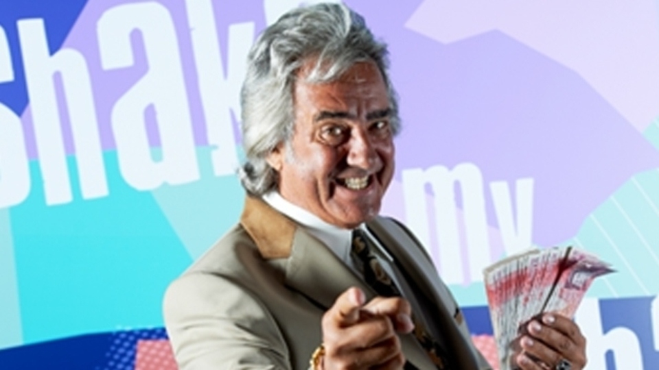 David Dickinson is coming to Oldham David Dickinson is coming to Oldham