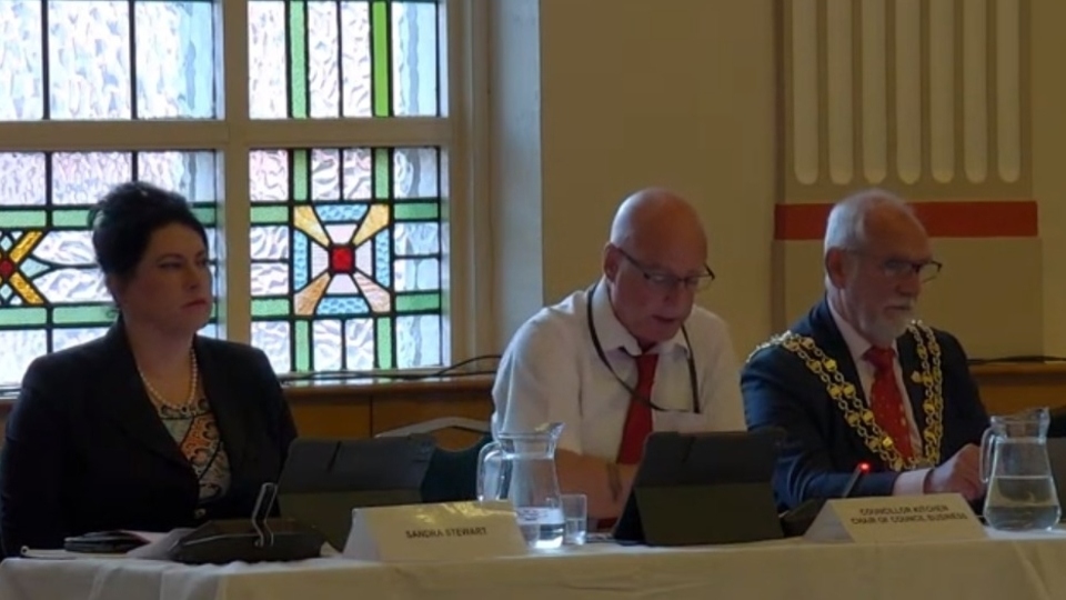 Sandra Stewart (left), the new interim chief executive at Tameside council Sandra Stewart (left), the new interim chief executive at Tameside council