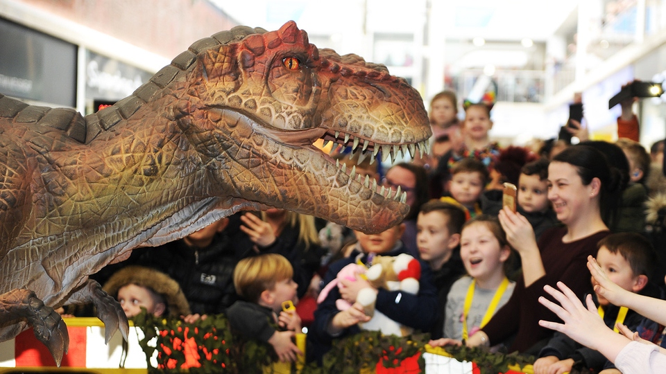 Saddleworth Show dinosaur show