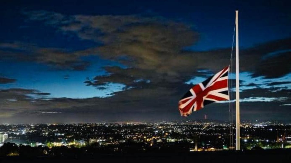 Flags have also been lowered to half-mast at town halls and civic buildings city-region-wide. Image courtesy of I love Oldham on Facebook (Oldham Council)