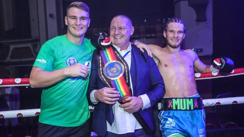 Shaw boxing brothers Jack and Thomas Rafferty are pictured with their Dad, Dave. Image courtesy of Karen Priestley Boxing Photography