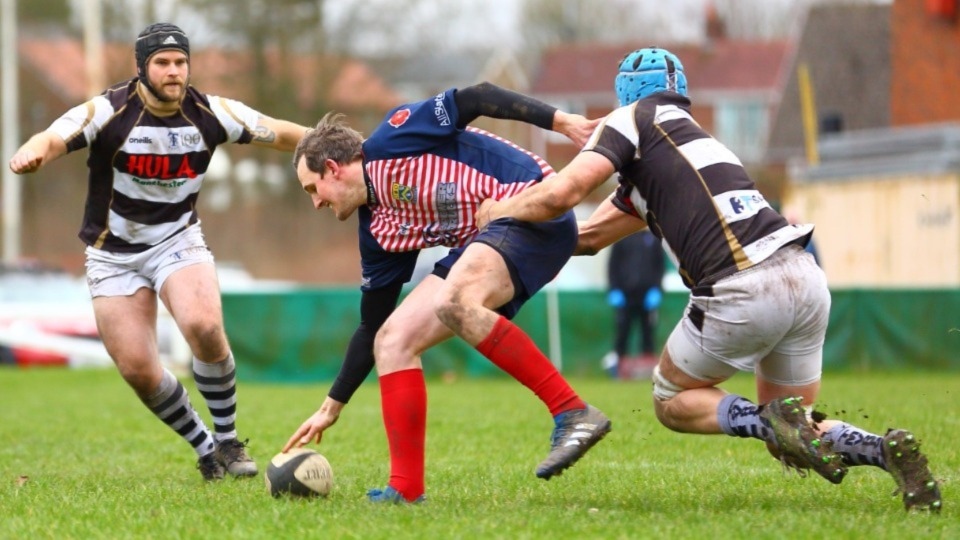 Tom Davies touches down for an Oldham try