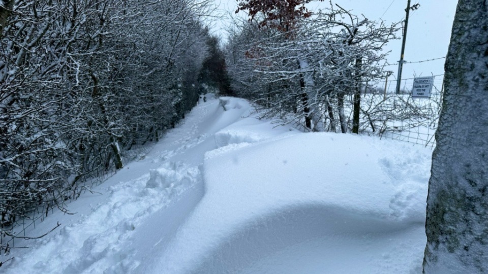 There have been significant snow drifts in Greenfield. Image courtesy of @sjholt50 on Twitter