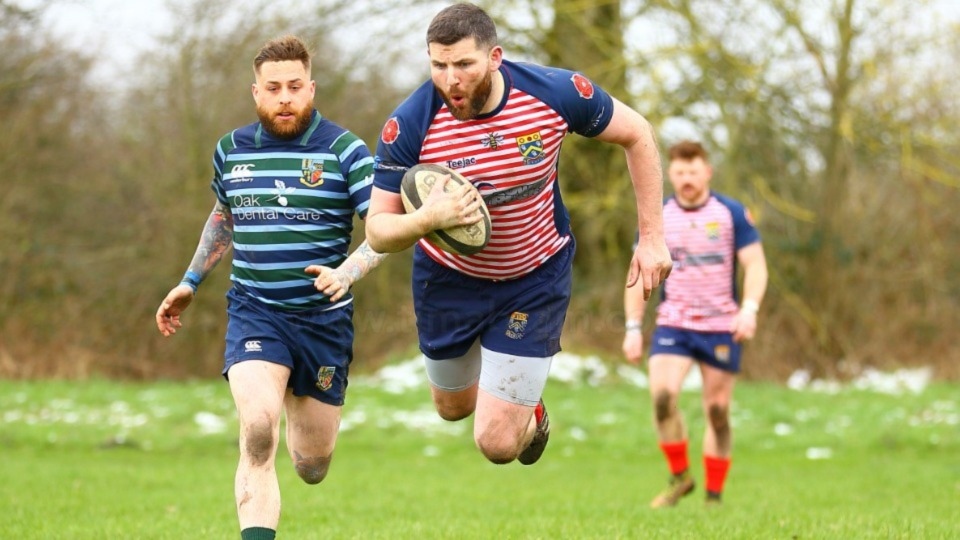 Oldham's Rob Froggatt dives over for a try