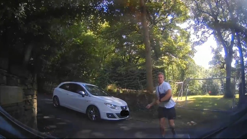 Do you recognise this man? Do you recognise this man?