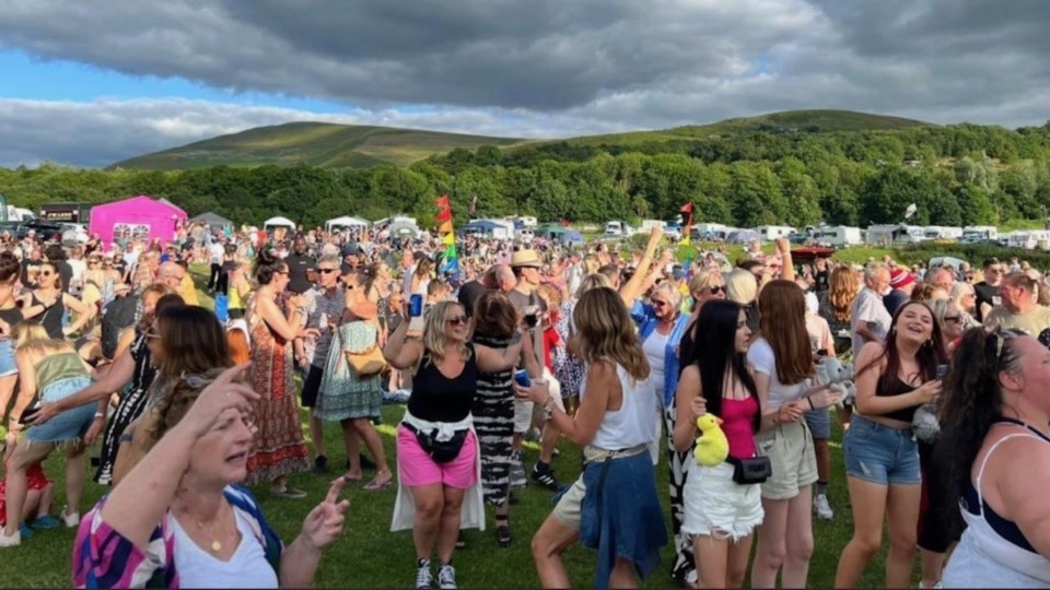 The crowds lapped up the brilliant live music at WelliFest. All images courtesy of Gill Brett