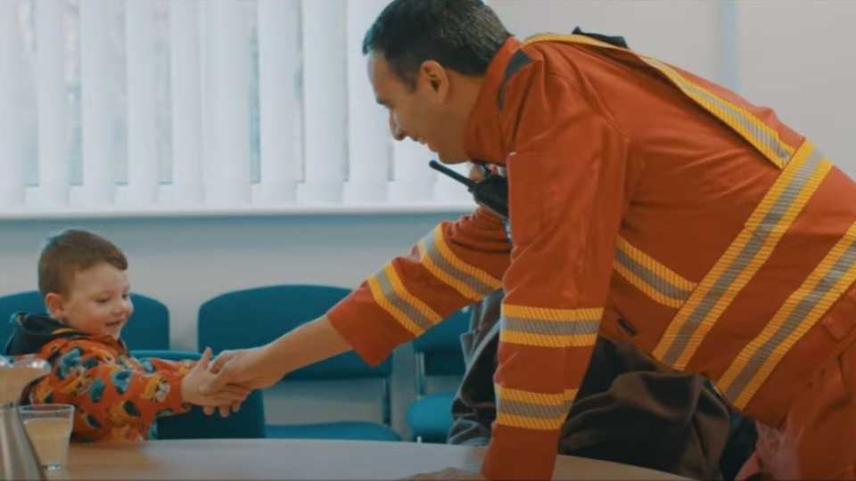 Henry meets life-saving Consultant Doctor Ed Henry meets life-saving Consultant Doctor Ed