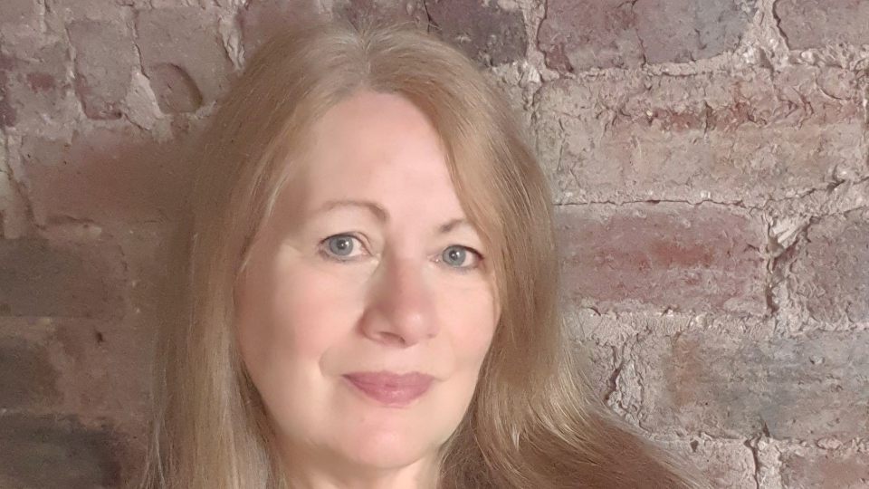 Oldham author Jacqueline Ward