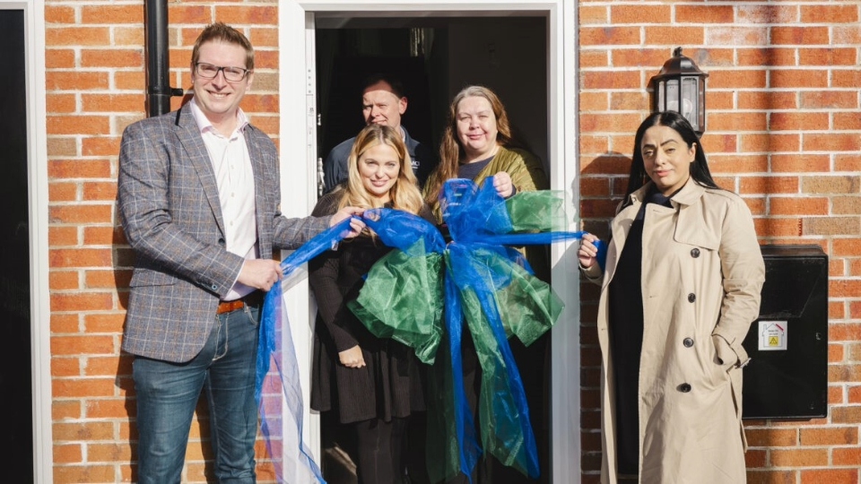 Councillor Arooj Shah, Leader of Oldham Council, and Cllr Elaine Taylor, the council’s Cabinet Member for Housing, visited the affordable development at Maple Mill in Hathershaw