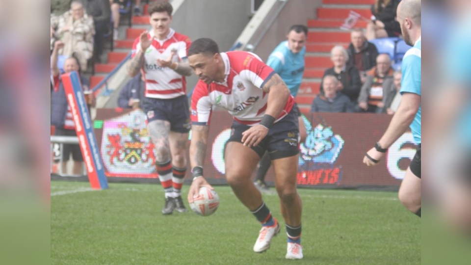 Oldham captain Jordan Turner scores his first try in Oldham's 54-6 demolition of Rochdale. Image courtesy of David Murgatroyd / ORLFC