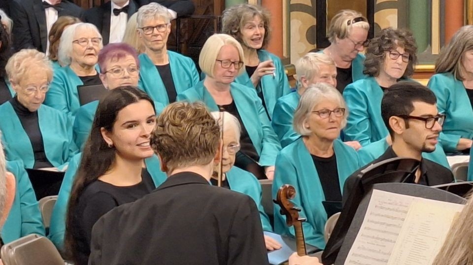 Oldham Choral Society performing Messiah