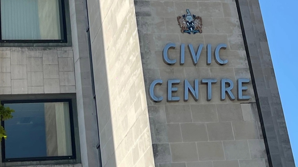 Chronicle owner Matt Ramsbottom has raised the alarm over conflicting actions and statements from Oldham Council Chronicle owner Matt Ramsbottom has raised the alarm over conflicting actions and statements from Oldham Council