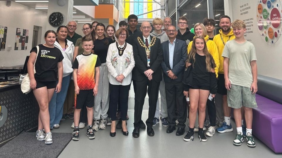 Mahdlo teamed up with Oldham Metro Rotary to welcome 10 international exchange students into the youth zone during their trip to the UK Mahdlo teamed up with Oldham Metro Rotary to welcome 10 international exchange students into the youth zone during their trip to the UK