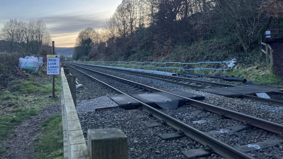 Moorgate Halt crossing Moorgate Halt crossing