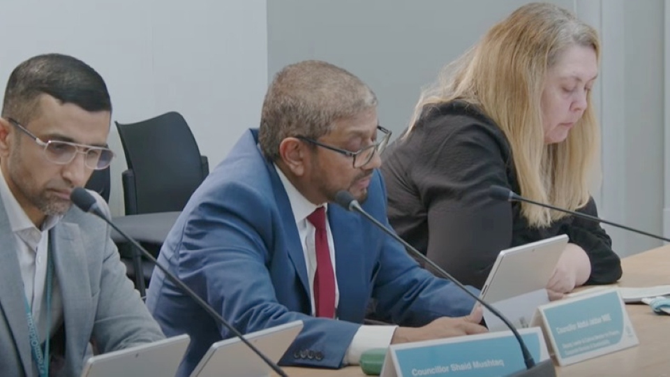 Councillor Abdul Jabbar is pictured (centre). Image courtesy of OMBC